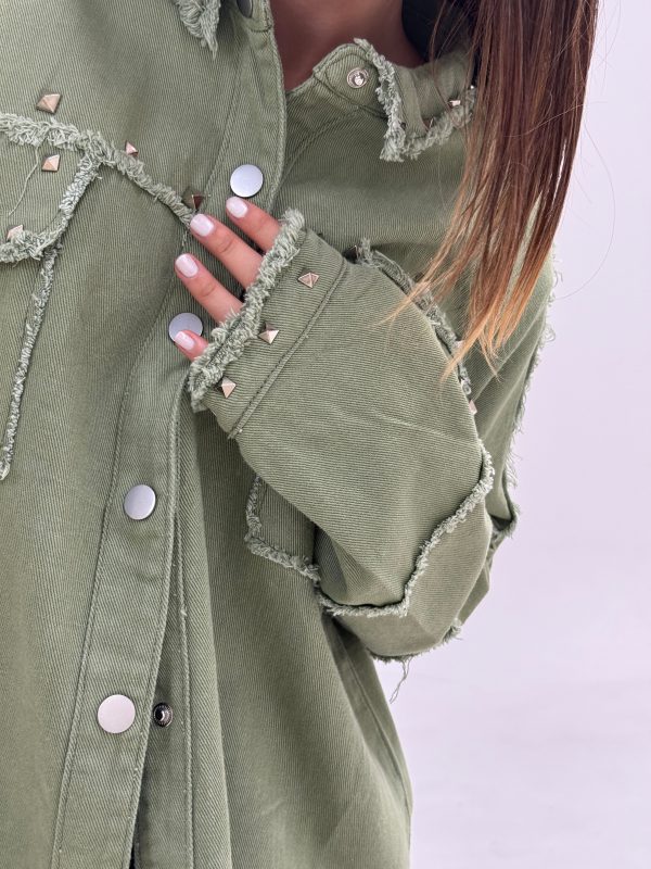 Campera gabardina con tachas - Imagen 4